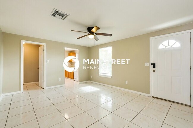 Building Photo - 3 Bedroom Pet-Friendly Home in Deltona, FL with Main Street Renewal