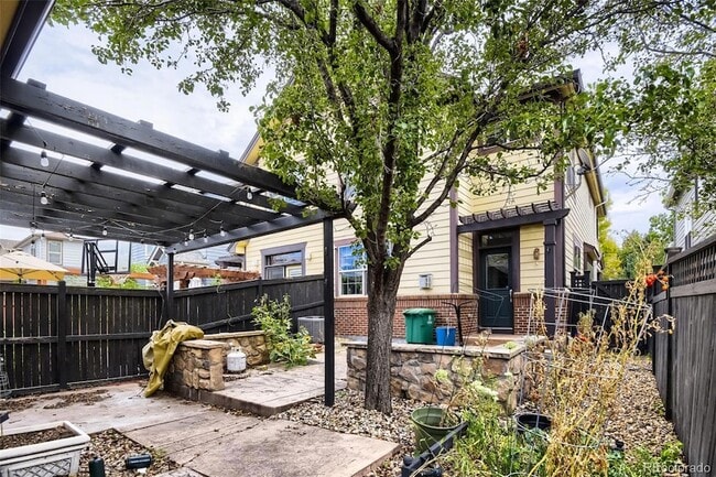 Building Photo - 1149 S Logan St