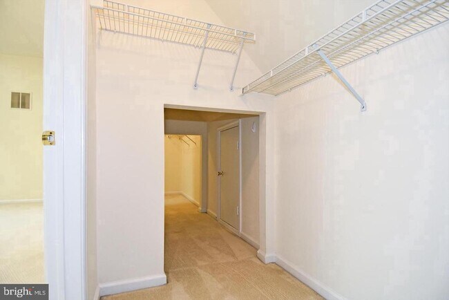 Building Photo - 47313 Grandview Pl
