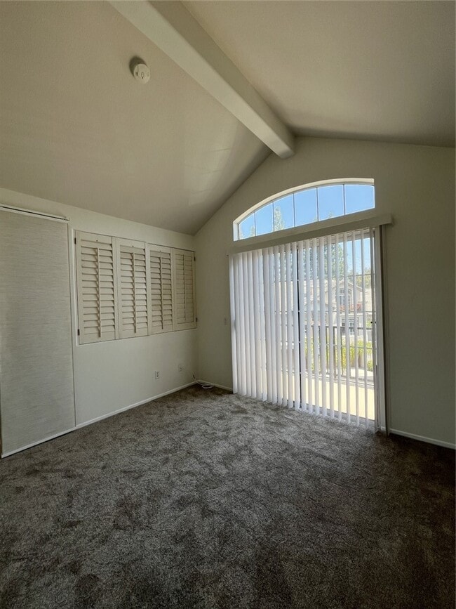 Building Photo - 6 Mansera Pl
