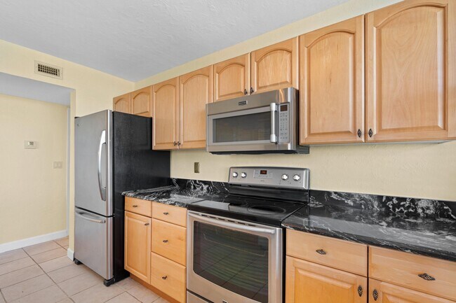 Building Photo - 750 Egret Cir