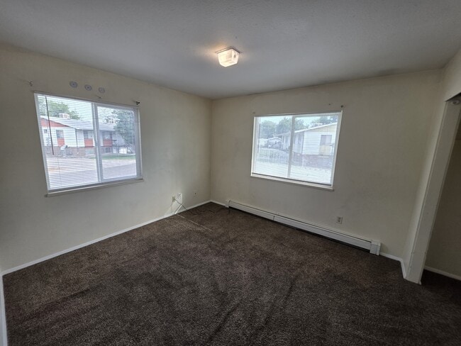 Building Photo - 2859 Elm Cir