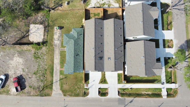 Building Photo - 4707 Oats St
