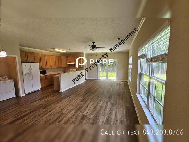 Building Photo - 227 Moon Dance Ln