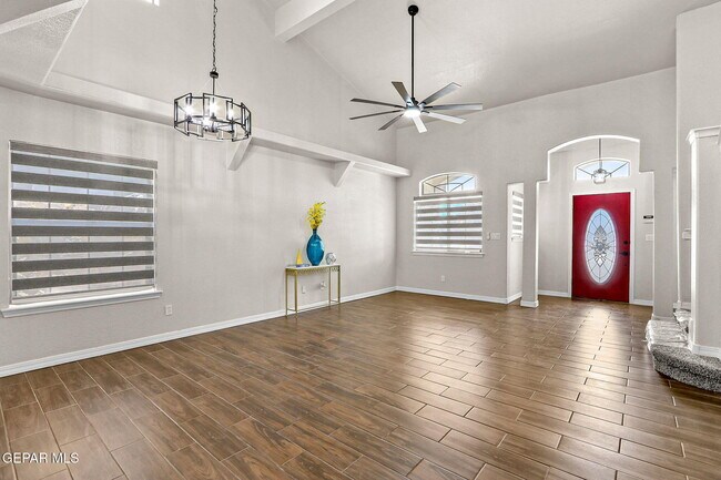 Building Photo - 3121 Tierra Paola Ln