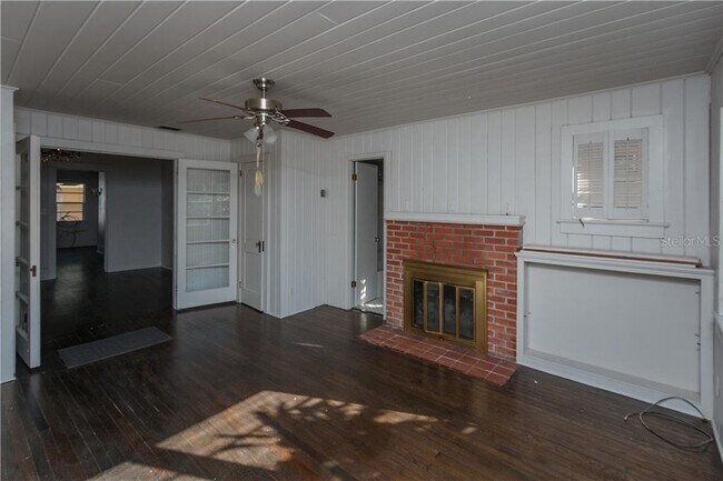 Building Photo - 835 Cathcart Terrace