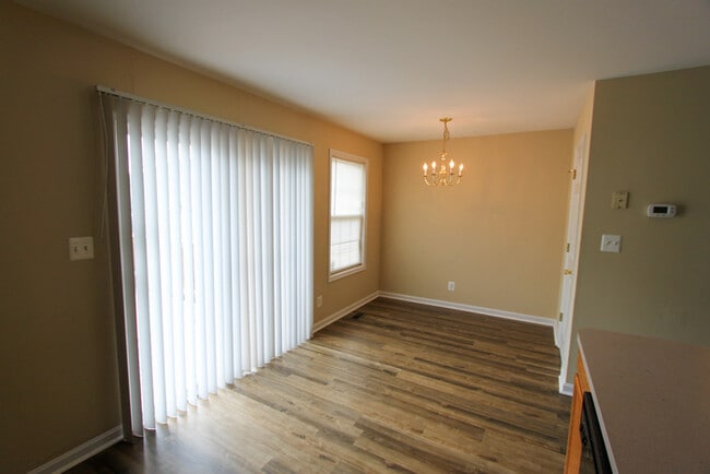 Building Photo - Mills Farm Townhome