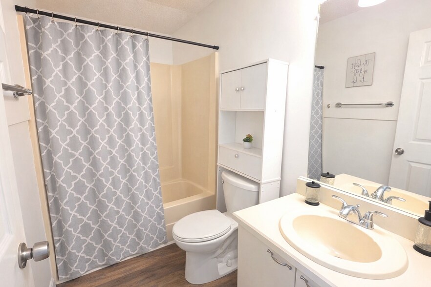 Building Photo - 101 Bent Tree Dr