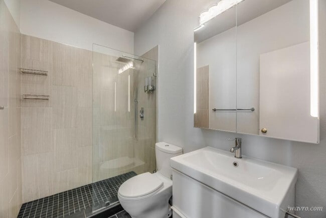 Building Photo - 603 Natoma St