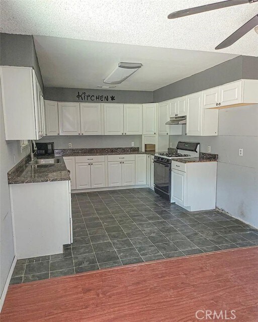 Building Photo - 23080 Clement St