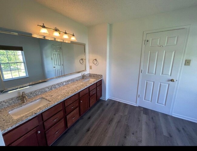 Building Photo - 12550 E 131st St