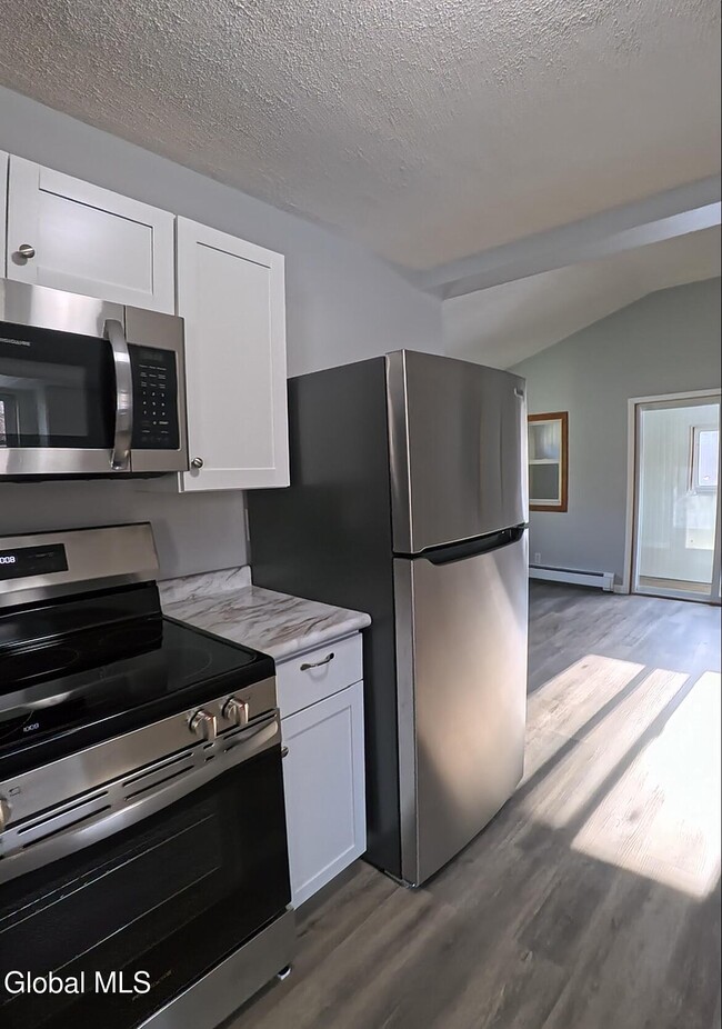 Building Photo - 190 Church Rd