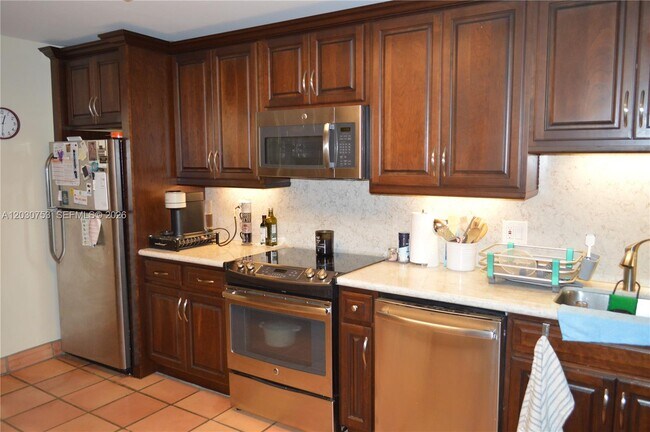Building Photo - 3932 Estepona Ave