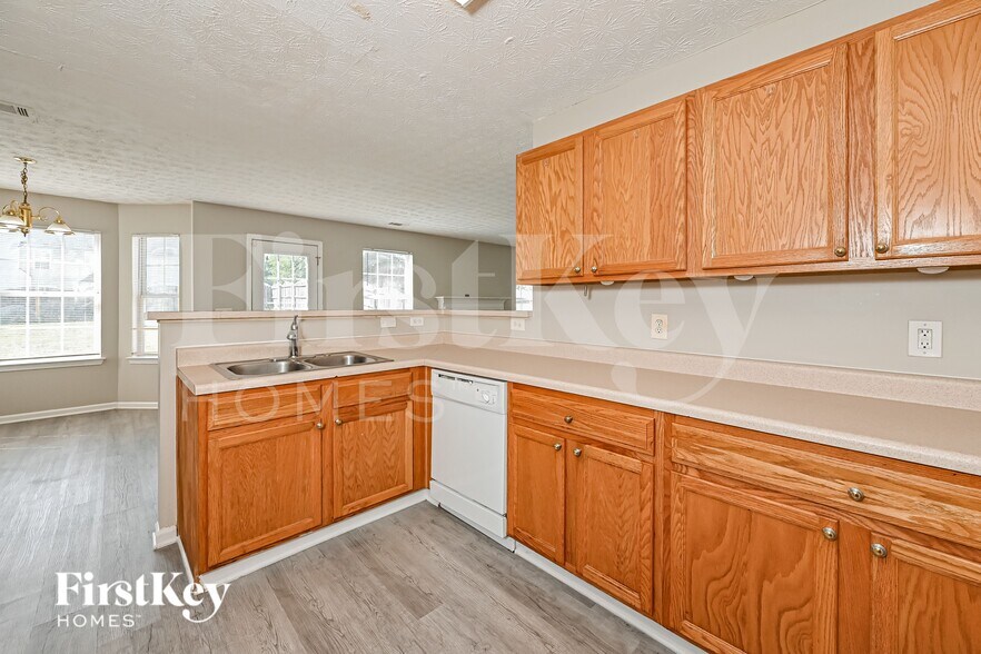 Building Photo - 3602 Coveside Ct