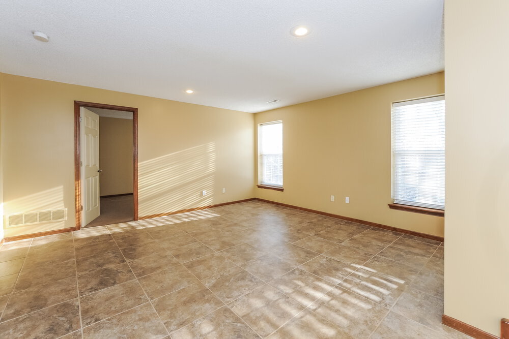 Building Photo - 2014 Mantilla Ln