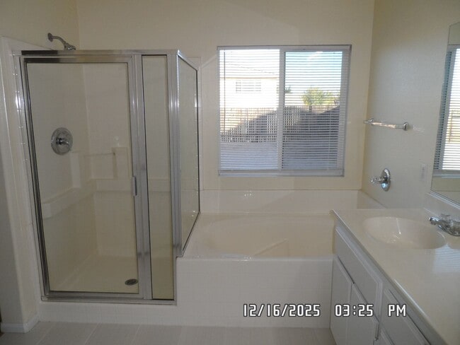 Building Photo - 4 Bedrooms, 2 Bathrooms, 3 Car Garage, 1899 sq. ft., Large Fenced, Front Yard Lawn, Near Schools ...