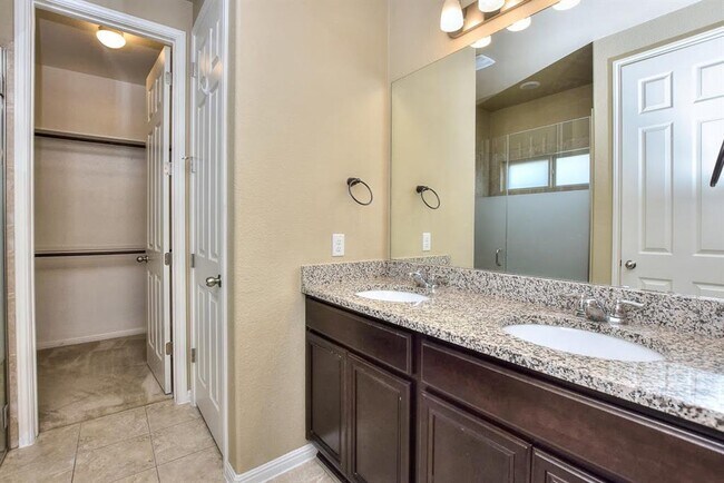 Building Photo - 1232 Clearwing Cir