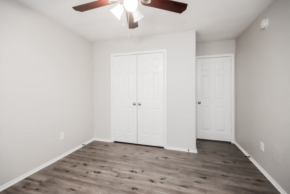 Building Photo - 1919 Treasure Mountain Dr