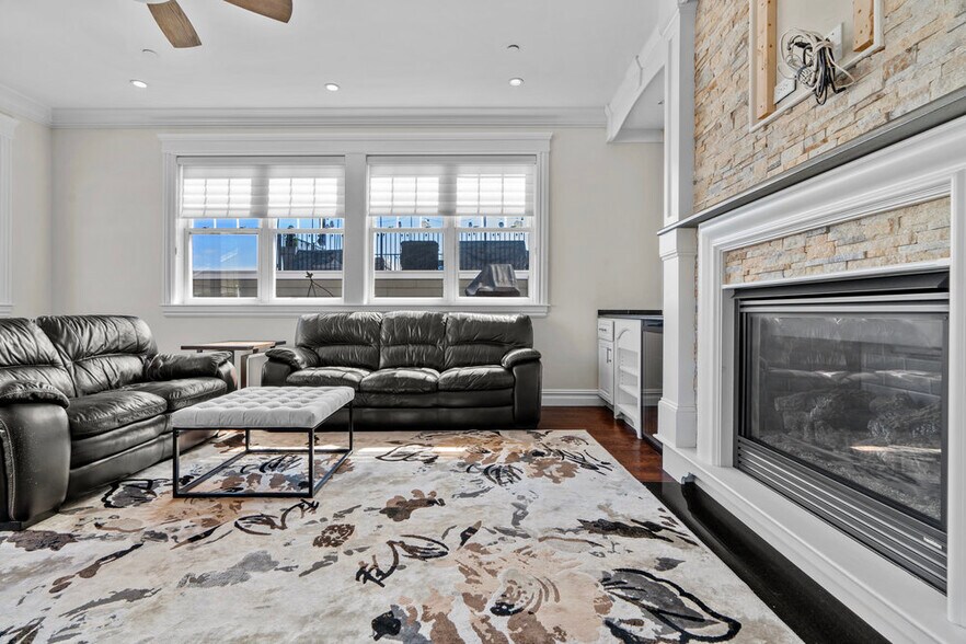 Building Photo - 161 Tudor St