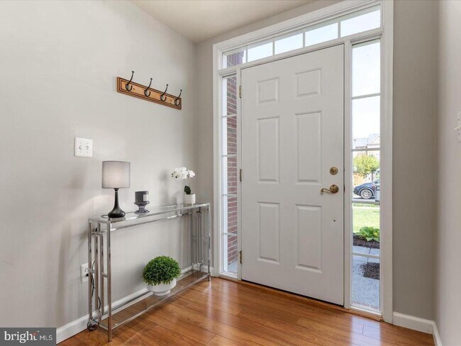 Building Photo - 42033 Bushclover Terrace