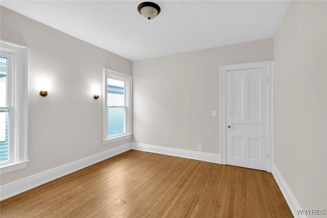 Building Photo - 146 Lancaster Ave