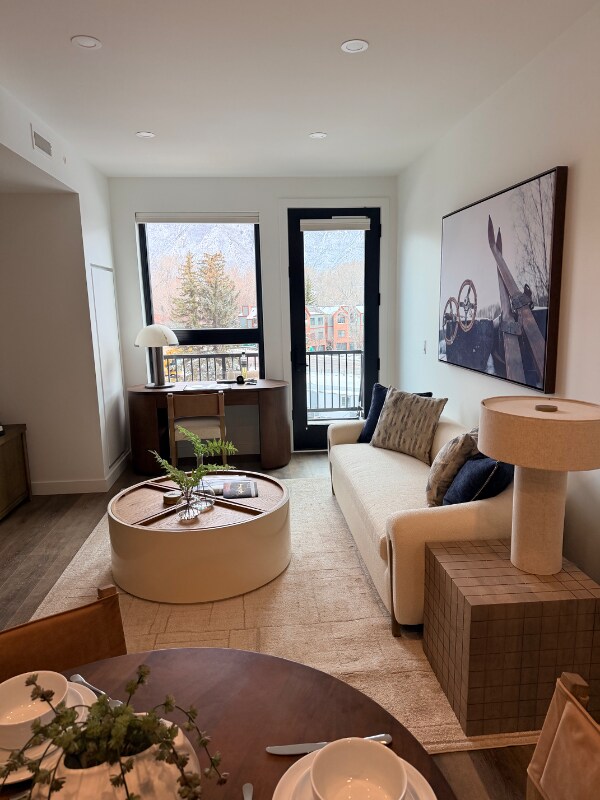 Building Photo - 140 Basalt Center Cir