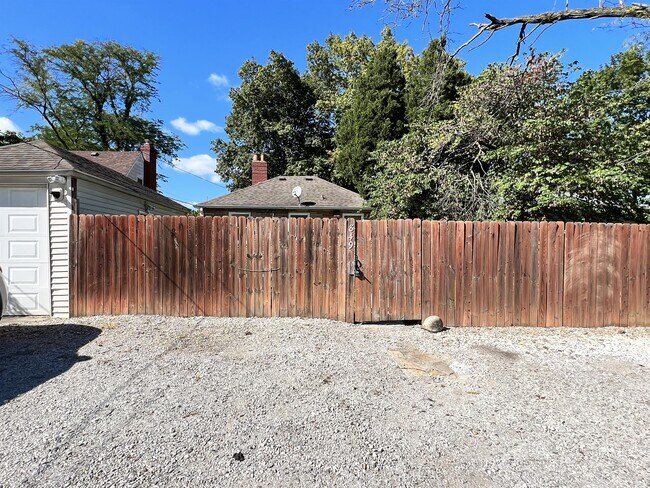 Building Photo - 849 Berkley Rd