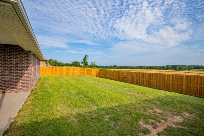 Building Photo - ***1021 Pink Lady Place***