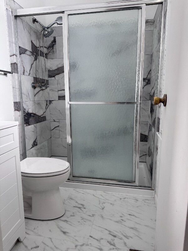 Building Photo - 303 Highland Dr