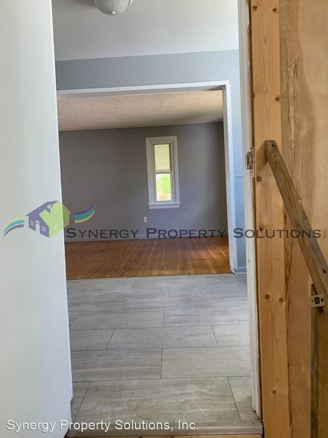 Building Photo - 3 br, 2 bath House - 896 Lincoln Terrace D...