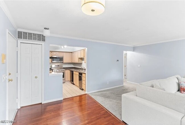 Building Photo - 1316 Cedarwood Dr