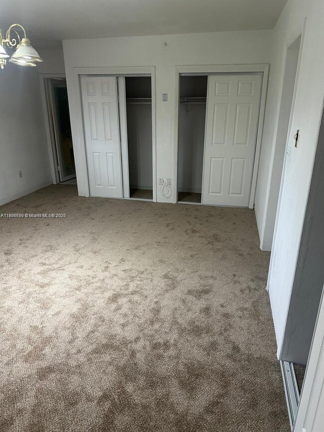 Building Photo - 5360 Fletcher St