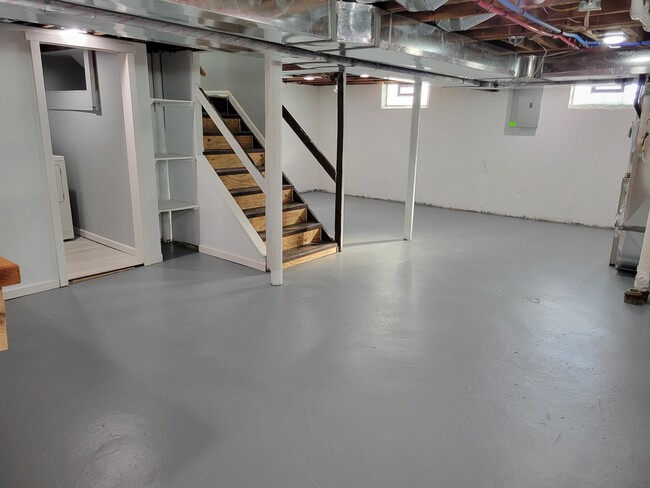 Building Photo - 3711 Hunter Ave