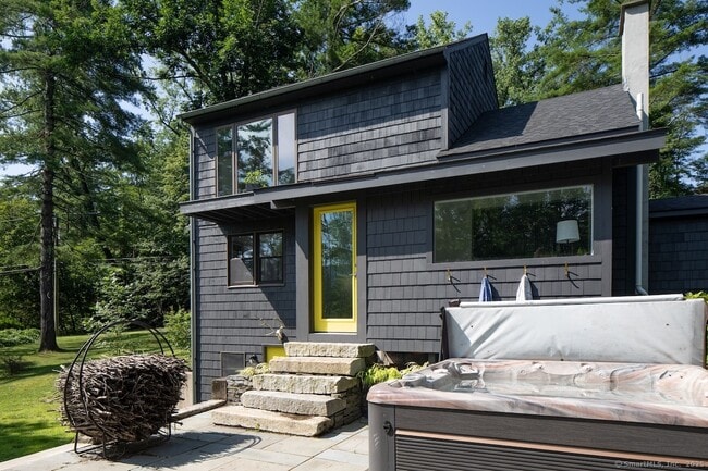 Building Photo - 107 CT-126