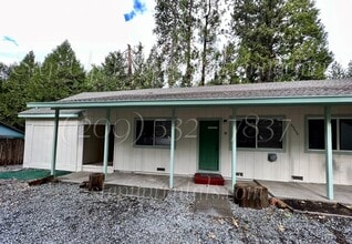 Building Photo - 2 Bedroom 1 Bath Duplex In Sierra Village ...