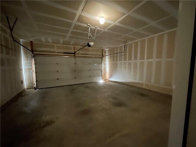 Building Photo - 1809 Enchanted Rock Dr