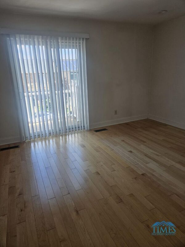 Building Photo - 82 Kelmar Ave