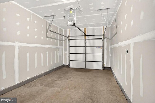 Building Photo - 20957 Bluebird Sq