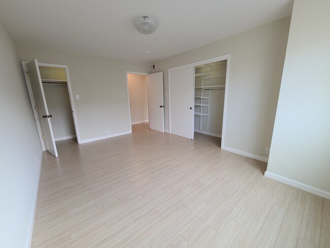 Building Photo - 1400 Castro St