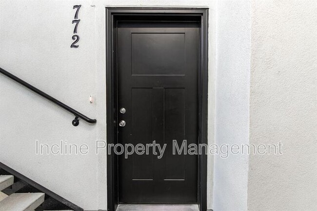 Building Photo - 772 260 W