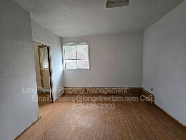 Building Photo - 2711 Newton St