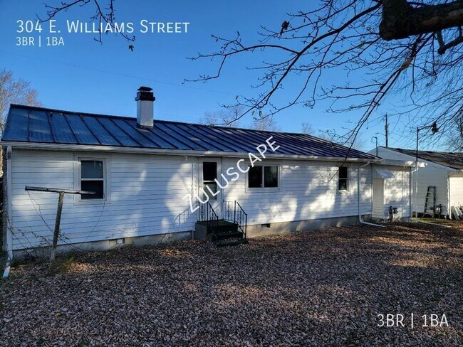 Building Photo - 304 E Williams St