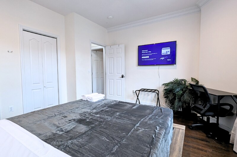 Building Photo - 108 Gotthart St