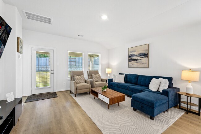 Building Photo - 1940 Velvet Oak Ln