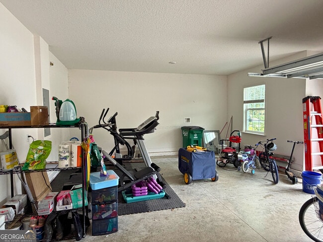 Building Photo - 208 Boatsman Way