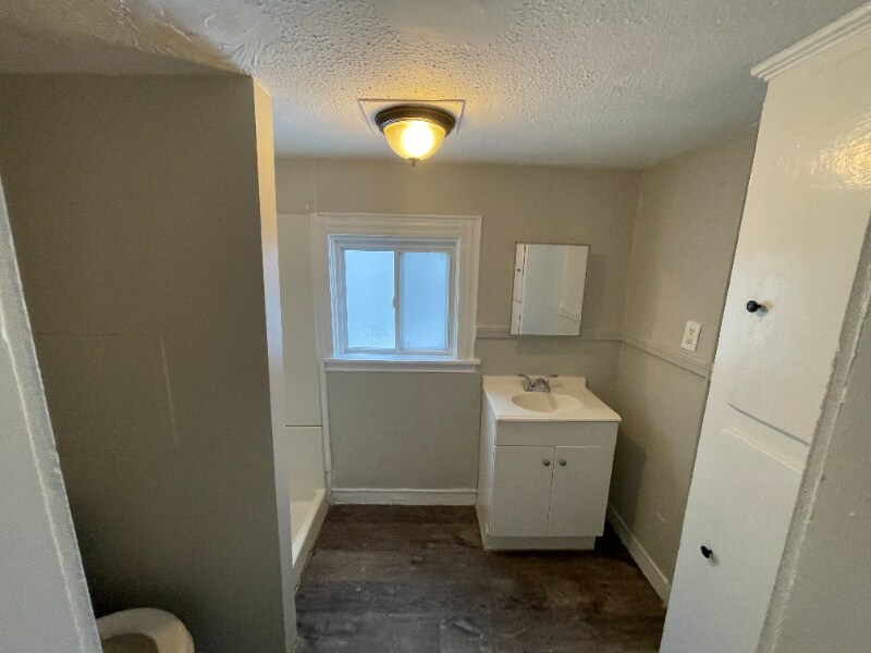 Building Photo - 1322 Brownell Ave