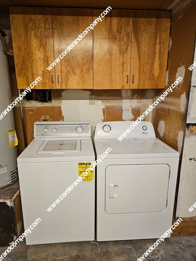 Building Photo - Nice 3 Bedroom, 2 Bathroom and 1,120 Sq Ft. Home Great Location in NE Heights.