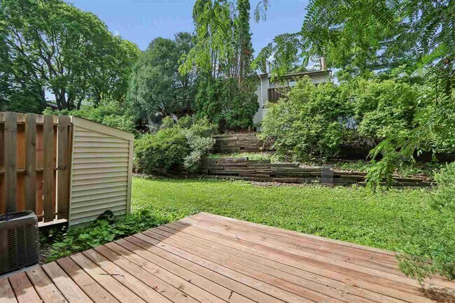 Building Photo - 341 Samoa Dr
