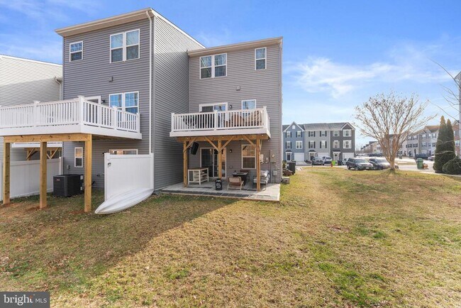 Building Photo - 36023 Coyote Trail