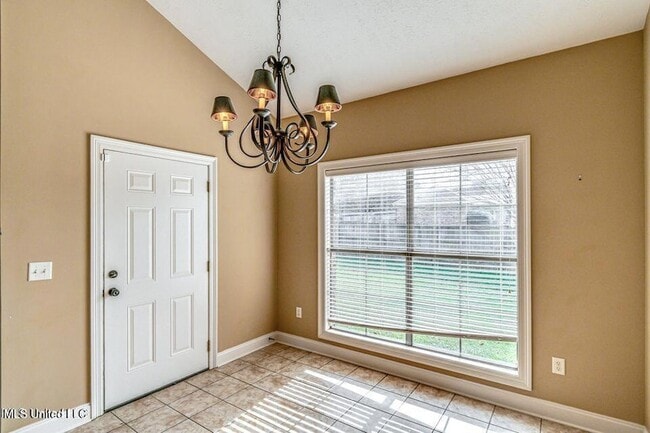 Building Photo - 401 Ash Tree Ln